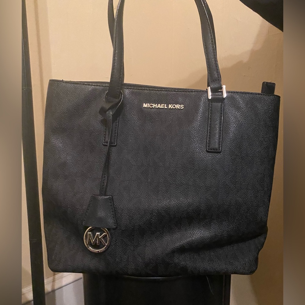 Micheal Kors Jet Set Logo Tote
